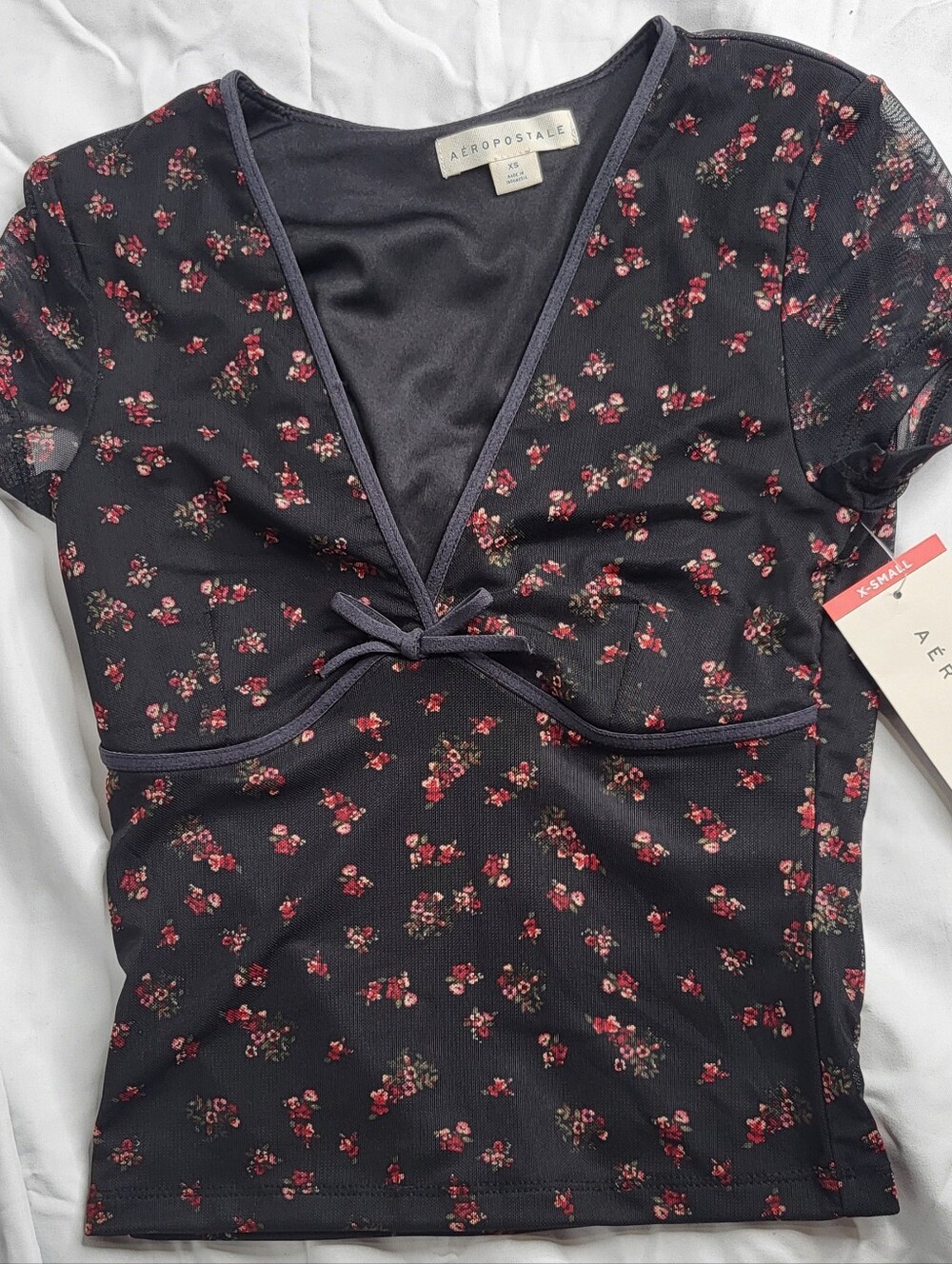 Aeropostale Black Floral Tie-Front V-Neck Crop Top with Red Roses
